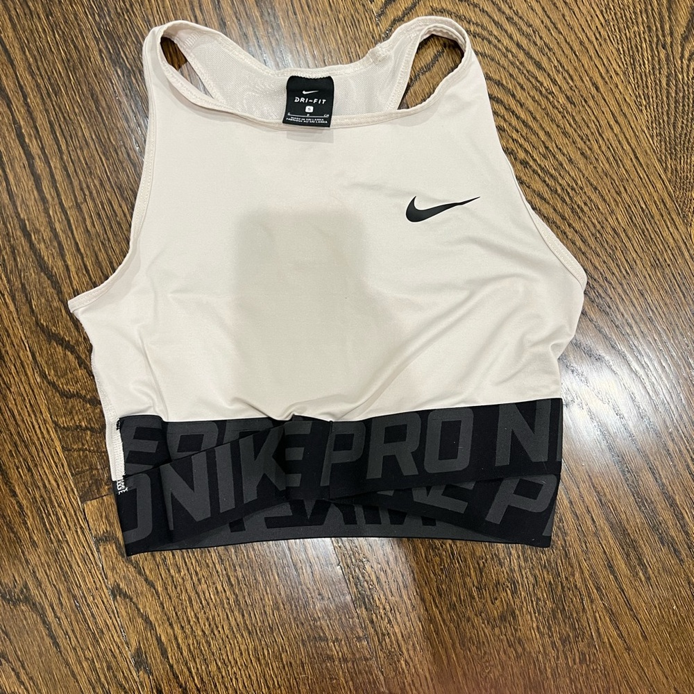Women’s Nike beige Crop top - size small - great condition